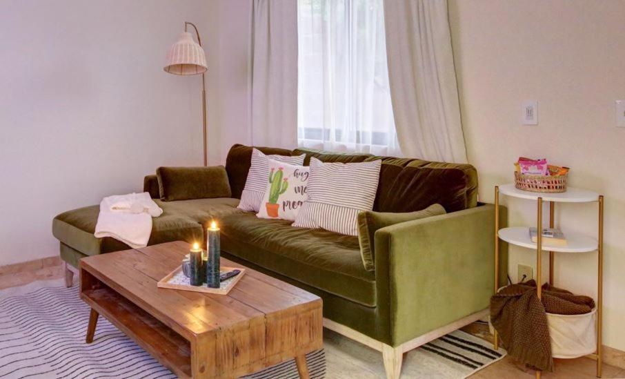 A Cozy Casita In Moon Valley-phoenix With Patio & Bbq *